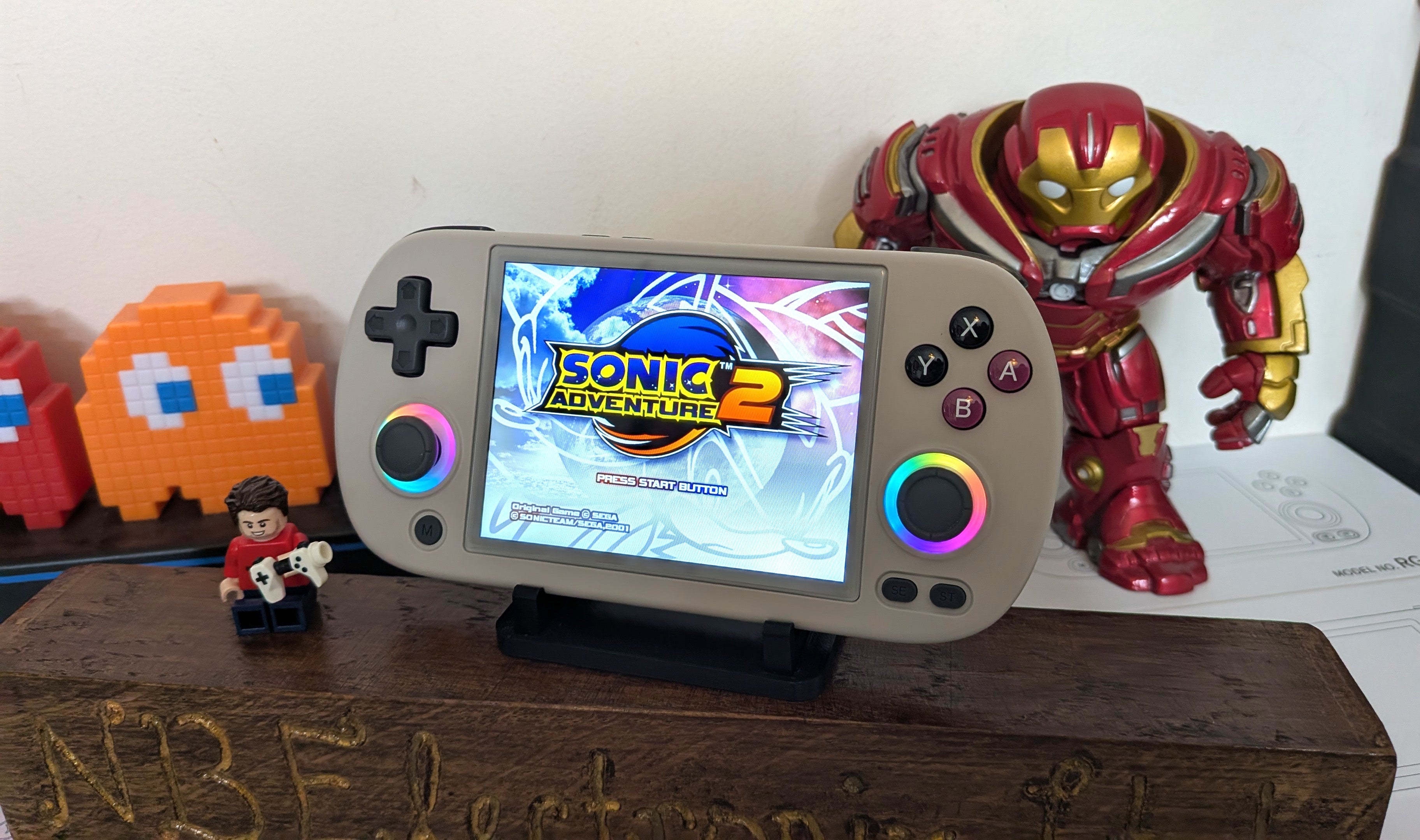 Anbernic RG40XX-H 576GB - 52,078 Games image 4