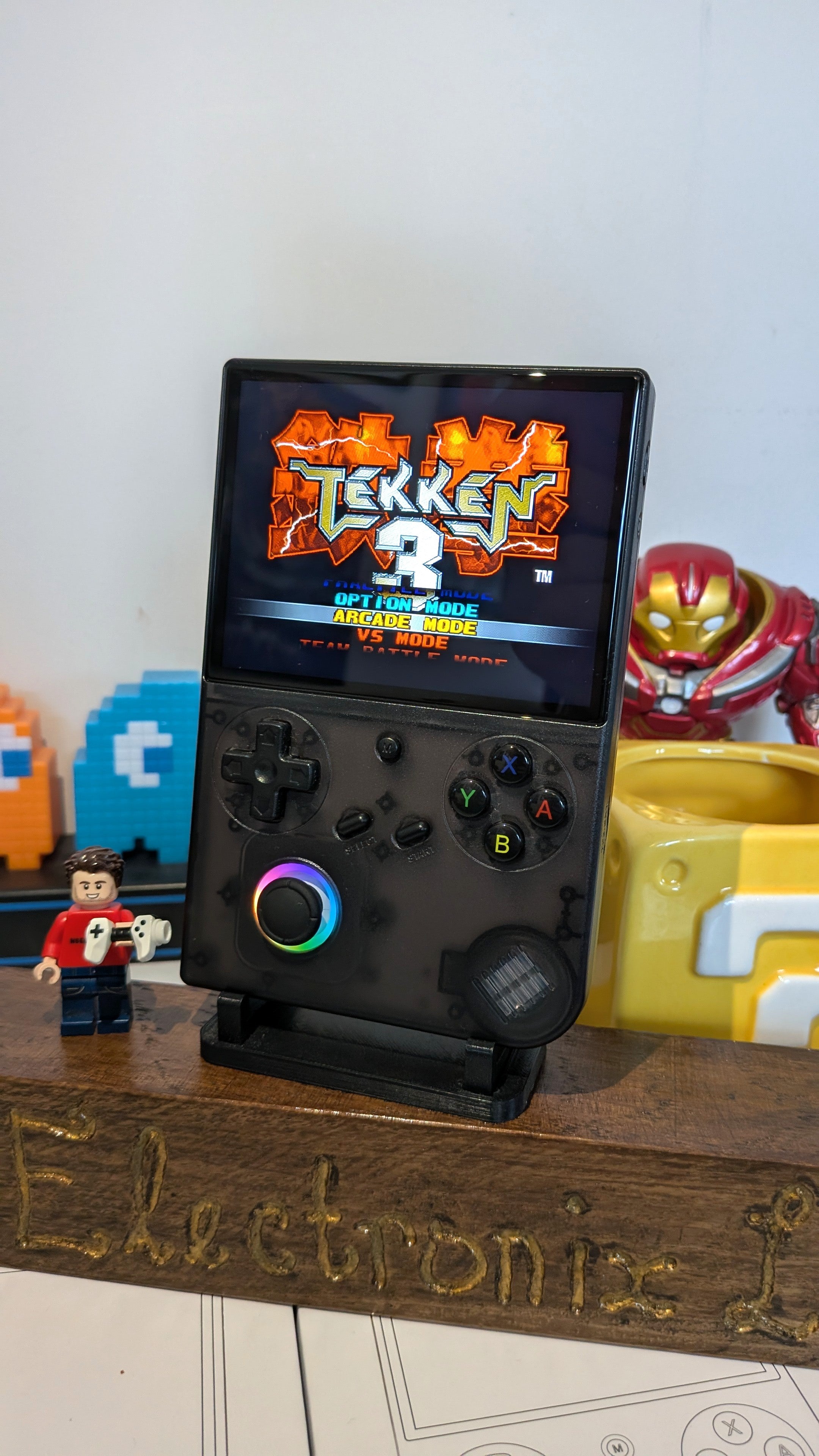 Anbernic RG40XXV 384GB - 57,532 Games image 0
